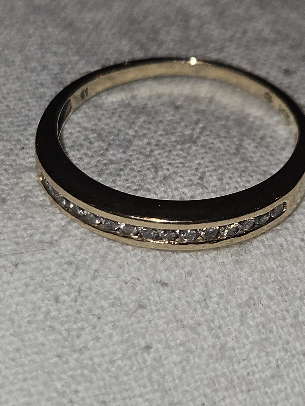 Solid 14k Yellow Gold 15 Diamond Channel-Set Band Keer & Kingsland Size 7